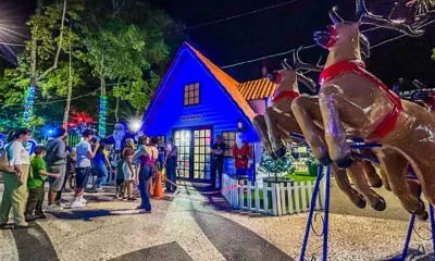 Natal reúne famílias, crianças e empreendedores na Praça da Revolução