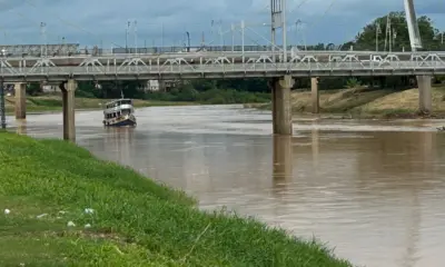 Nível do Rio Acre atinge 13,73 metros e entra em cota de alerta, em Rio Branco