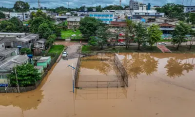 Cheia do Rio Acre atinge 40 bairros e afeta mais de 2 mil famílias em Rio Branco