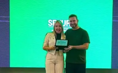 Sula Ximenes é homenageada por apoio às ações de habitação