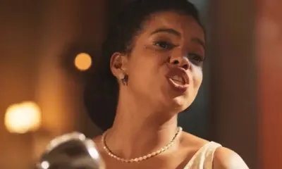 Apenas um personagem sacará que Dita é Doris River em Êta Mundo Melhor!