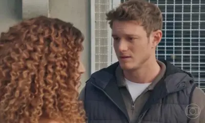 Perturbado, Leonardo beija Viviane e faz acusação gravíssima em Três Graças