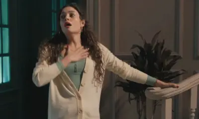 Gerluce cai dura na porta de casa ao receber notícia estupenda em Três Graças