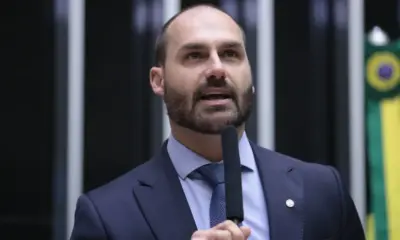 Eduardo Bolsonaro diz receber com “otimismo” conversa entre Trump e Lula