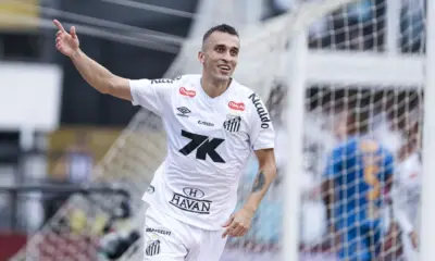Santos domina, vence o Cruzeiro e se salva do rebaixamento do Brasileirão