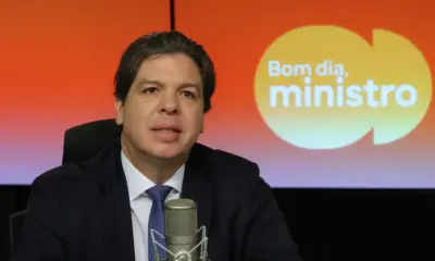 Governo diz que conectará 100% das escolas até fim de 2026