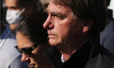 Michelle diz que Bolsonaro tem perda de equilíbrio ao se levantar