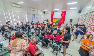 Três anos após tentativa de golpe, Ufac recebe organizações e movimentos sociais