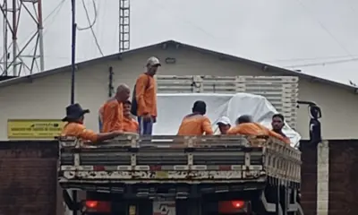 Prefeitura de Cruzeiro do Sul atende e remove famílias afetadas pelas fortes chuvas