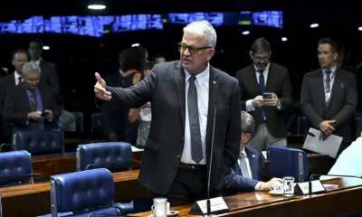 Petecão articula e viabiliza R$ 14,3 milhões para estradas vicinais de Brasiléia