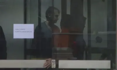 Moraes autoriza visita permanente de filhos a Jair Bolsonaro na PF