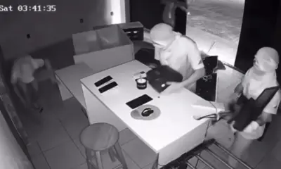 Cinco homens arrombam loja em Mâncio Lima e levam mais de 40 itens