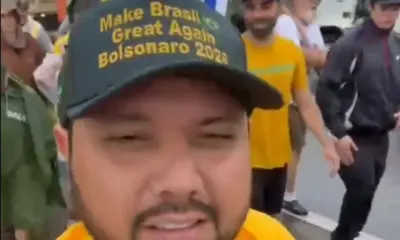 Secretário de Bocalom participa de caminhada pela liberdade em meio à cheia do Rio Acre