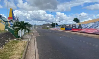 Fronteira entre Venezuela e Brasil é reaberta em Pacaraima após ataque dos EUA