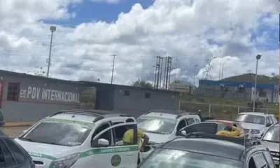 Posto em cidade venezuelana vende combustível mais barato e provoca filas de brasileiro