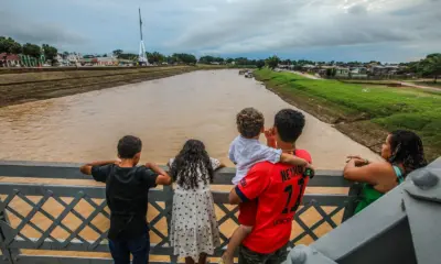Rio Acre mantém vazante e registra 10,79 metros ao meio-dia em Rio Branco