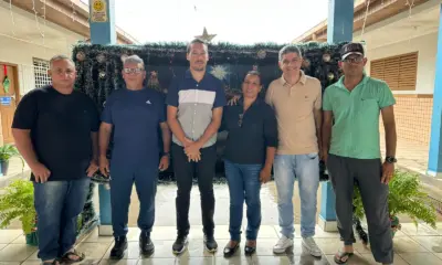 Deputado Calegário e vereador Luan Luz visitam escola em Porto Acre e discutem melhorias