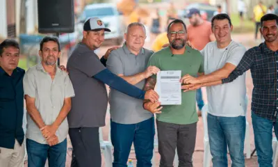 Prefeito Railson Ferreira assina ordem de serviço para pavimentação em Feijó