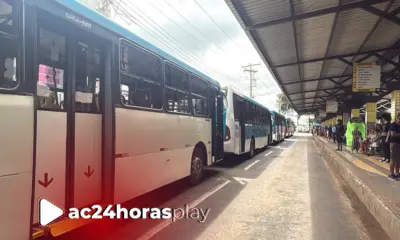 Usuária do transporte público fala sobre paralisação de ônibus em Rio Branco