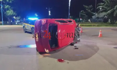 Acidente deixa carro tombado e duas pessoas com escoriações na Corrente