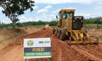 Obra do Deracre no Ramal do Jarinal ultrapassa 60% e beneficia mais de 1.200 km de ramais