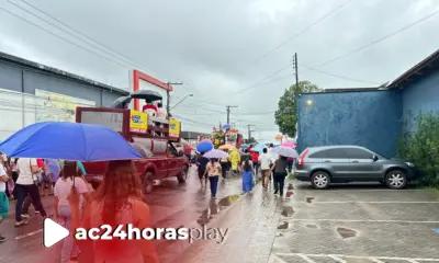 Procissão de São Sebastião reúne multidão e toma ruas do bairro Aviário