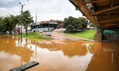 Rio Acre sobe novamente e segue acima da cota de transbordo