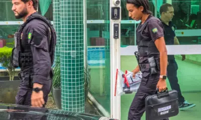 PF apreende celulares e documentos em prédio onde moram Velloso e Mazinho, alvos de Operação no Acre