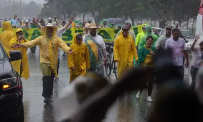 Mulher atingida por raio em ato de Nikolas: “Foi uma explosão. Eu vi a morte”