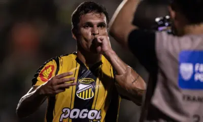 Com hat-trick de Robson, Palmeiras é goleado pelo Novorizontino no Paulista