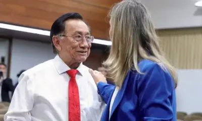 José María Balcázar Zelada é eleito presidente interino do Peru após destituição de José Jerí