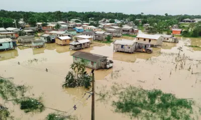 Nível do Rio Juruá recua, mais ainda está acima da cota de alerta