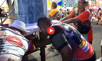 Sambase supera falha em carro alegórico e encerra desfile sem atraso