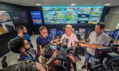 Carnaval reuniu mais de 64 mil e câmeras identificaram 12 com pendências judiciais