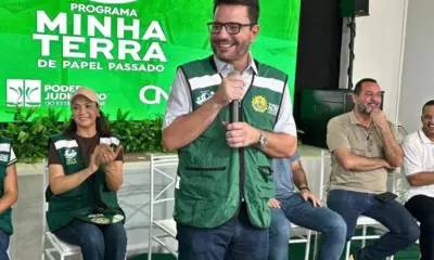 Gladson garante que irá distribuir kits de material escolar no interior do Acre