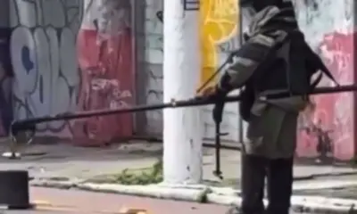 Bomba é encontrada em ônibus e desativada no Centro de Manaus