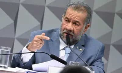 Dirigentes do INSS delataram Carlos Lupi, ex-ministro da Previdência de Lula