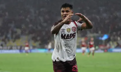 Flamengo sofre gols do Lanús na prorrogação e perde o título da Recopa