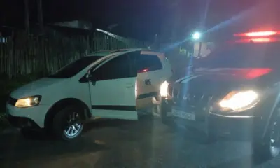 Polícia Civil recupera carro roubado em Cruzeiro do Sul