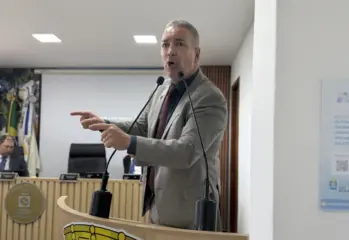 Neném Almeida critica vereadores e cobra união na Câmara de Rio Branco