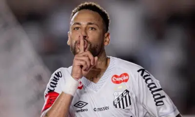 Neymar decide, Santos vence e joga Vasco para a lanterna do Brasileirão