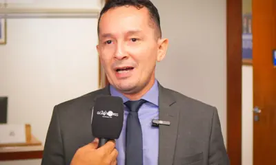 Adailton acusa manipulação que trava reajuste em planos de carreiras de servidores