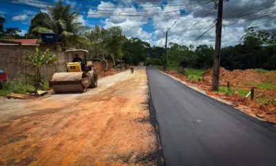 Deracre asfalta a Dias Martins e liga bairros Ipê e Universitário