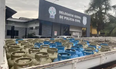 Polícia Civil recupera 54 botijas de gás após furto em Cruzeiro do Sul