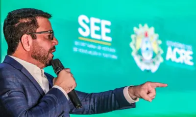 Gladson Cameli exalta Mailza, chama vice de “leal” e repete recado: “podem bater”