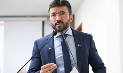 Zé Lopes critica exoneração de Clendes e cobra CPI sobre contrato da Ricco