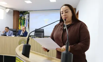 Elzinha Mendonça defende aplicação da Lei “Não é Não” e reforça proteção às mulheres no Carnaval em Rio Branco