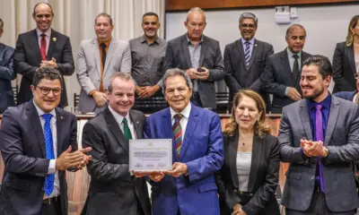 Conselheiro aposentado Valmir Ribeiro é homenageado na Assembleia Legislativa
