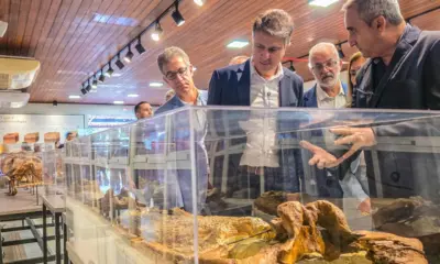 Ministro da Educação visita laboratório de paleontologia da Ufac em Rio Branco