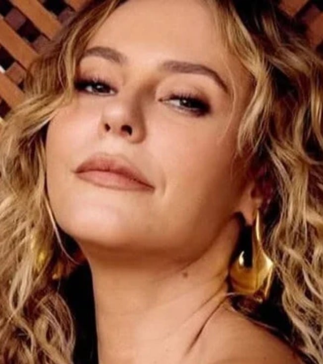 Paolla Oliveira radicaliza no visual e faz revelação sobre nova fase: “Fogo no rabo”